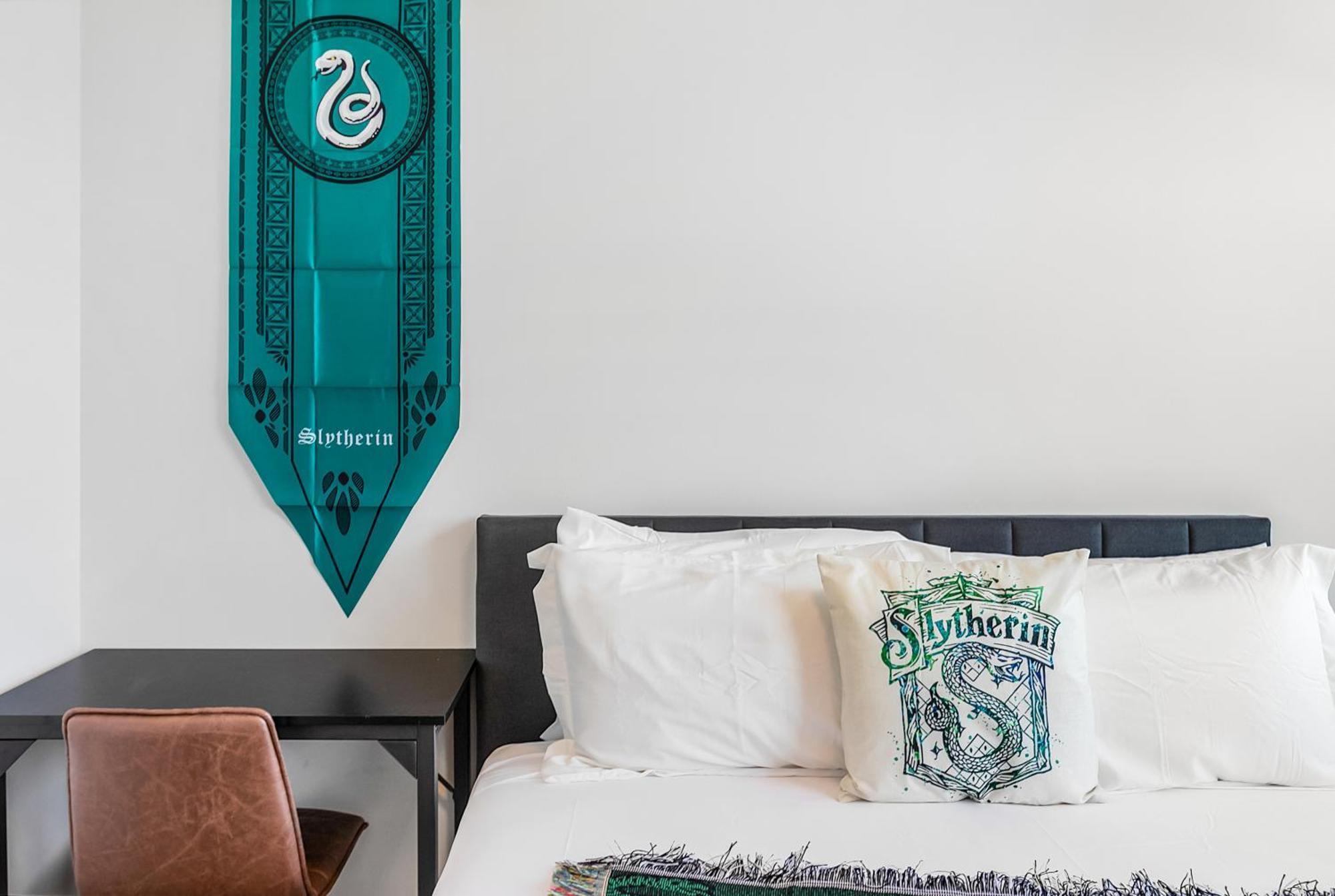 Harry Potter Sweet Suites Сиатъл Екстериор снимка